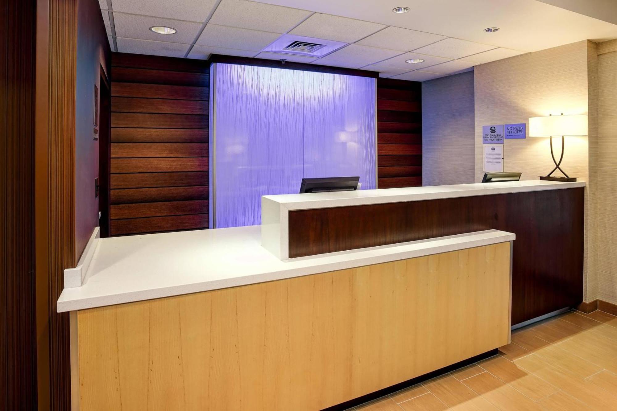 Fairfield Inn And Suites By Marriott Tampa Brandon Exterior foto